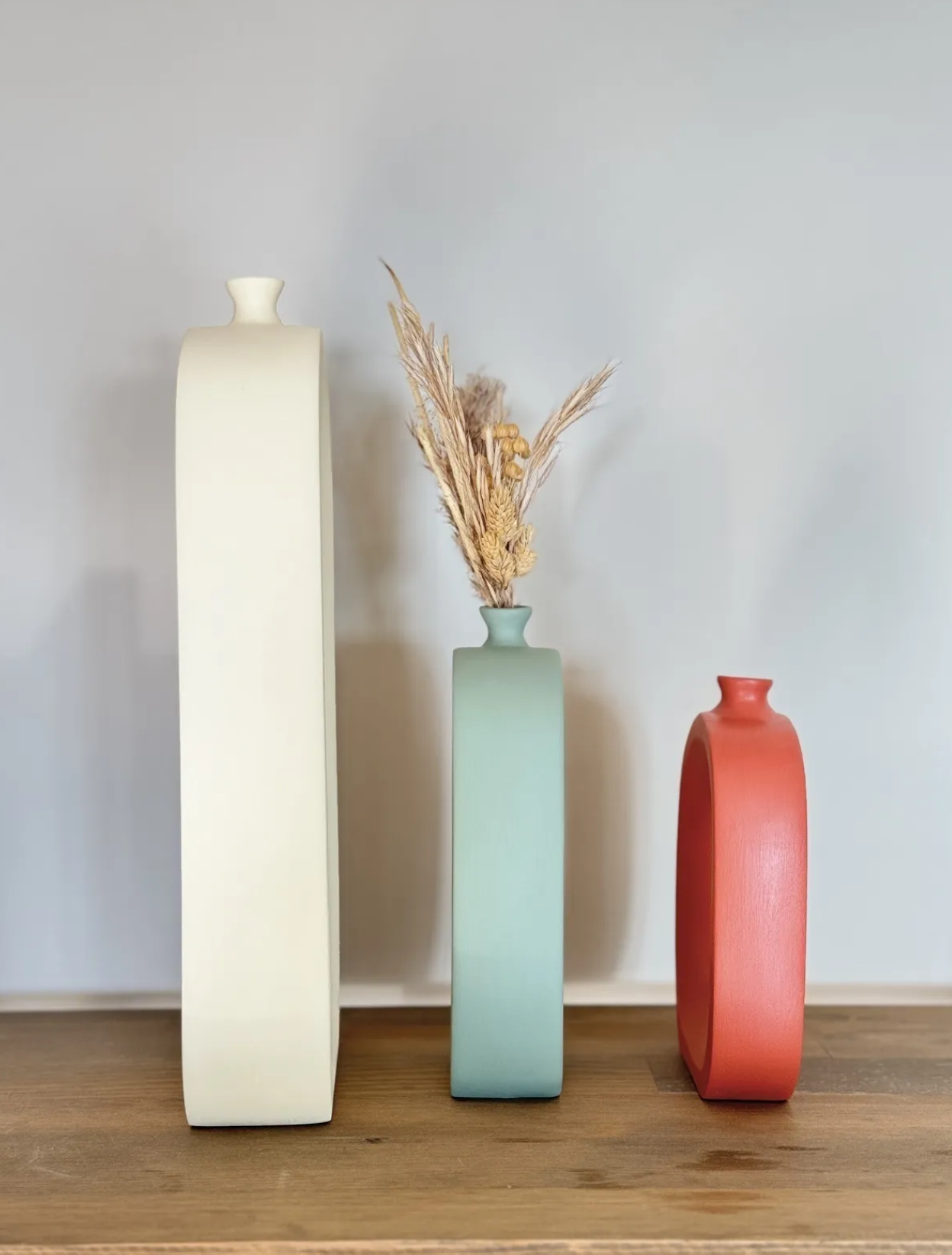 Set di vasi astratti in ceramica moderna, centrotavola cavi scultorei, vaso in ceramica astratto, trio di vasi moderni, vaso cavo moderno, vaso cavo, decorazione con vaso cavo 