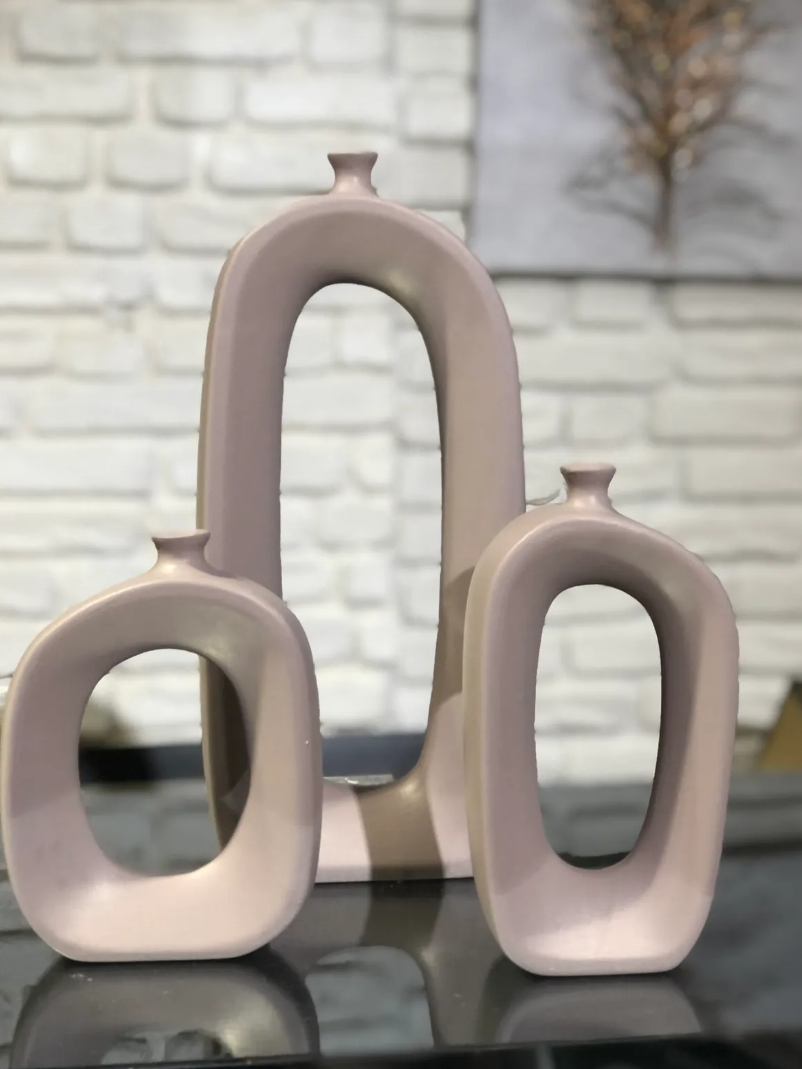 Set di vasi astratti in ceramica moderna, centrotavola cavi scultorei, vaso in ceramica astratto, trio di vasi moderni, vaso cavo moderno, vaso cavo, decorazione con vaso cavo 