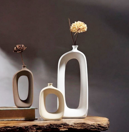 Set di vasi astratti in ceramica moderna, centrotavola cavi scultorei, vaso in ceramica astratto, trio di vasi moderni, vaso cavo moderno, vaso cavo, decorazione con vaso cavo 