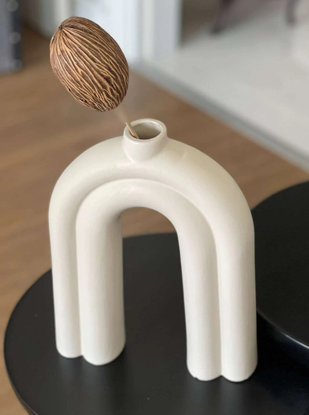 Handmade Nordic N Vase, Handmade Arch Ceramic Vase, Handmade Nordic Ceramic Vase, Arch Shape Vase, Ceramic Arch Vase, Nordic Vase Decor