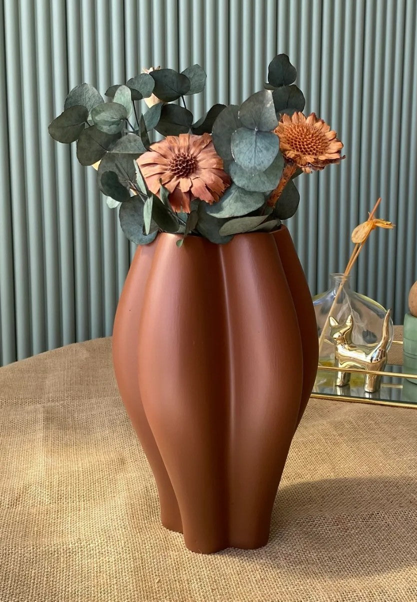 Curved Ceramic Vase, Decorative Tabletop Vase, Abstract Scandinavian Vase, Modern Minimalist Vase, Tabletop Vase, Ceramic Vase, Curved Vase, Minimalist Vase, Flower Vase