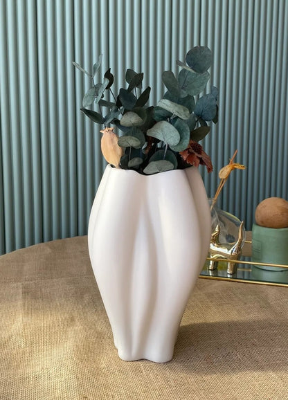 Curved Ceramic Vase, Decorative Tabletop Vase, Abstract Scandinavian Vase, Modern Minimalist Vase, Tabletop Vase, Ceramic Vase, Curved Vase, Minimalist Vase, Flower Vase