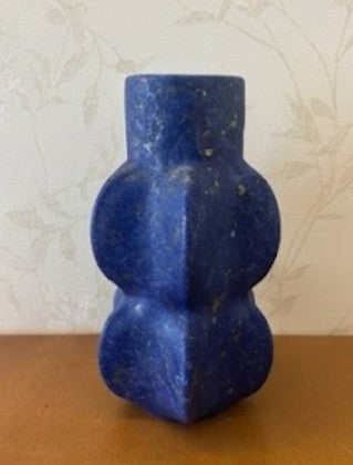 Moderne skulpturale Keramikvase, dekorative Keramikvase, moderne Keramikvase, handgefertigte Keramikvase, handgemachte zeitgenössische Keramik
