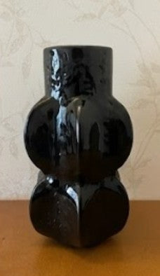 Moderne skulpturale Keramikvase, dekorative Keramikvase, moderne Keramikvase, handgefertigte Keramikvase, handgemachte zeitgenössische Keramik