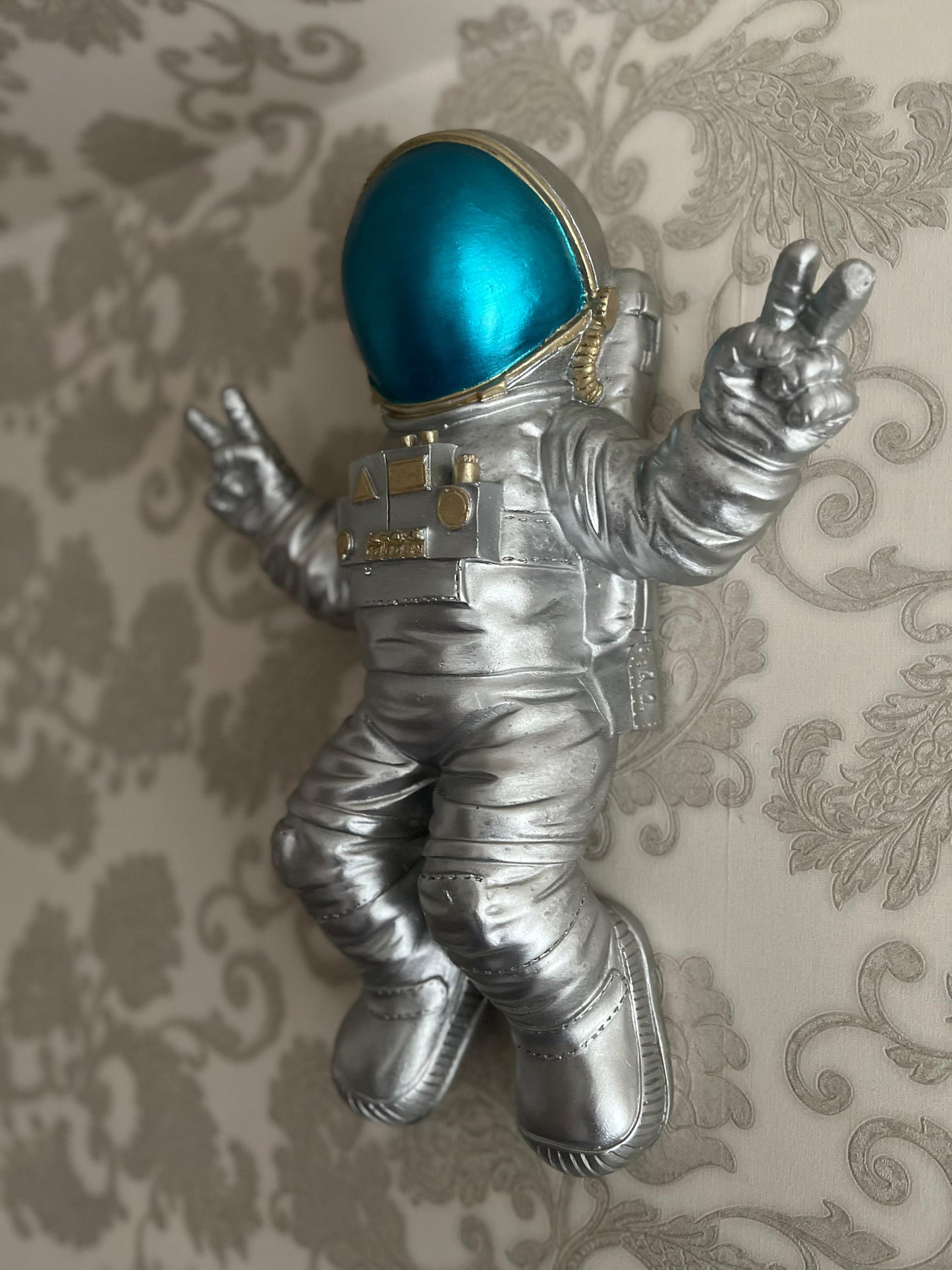 Astronaut Wall Sculpture, Space-themed Wall Decor, Astronaut Decor For Walls, Space Explorer Decorative Figurine, Astronaut Wall Figurine, Astronaut Wall Decor
