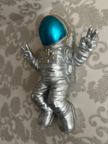 Astronaut Wall Sculpture, Space-themed Wall Decor, Astronaut Decor For Walls, Space Explorer Decorative Figurine, Astronaut Wall Figurine, Astronaut Wall Decor