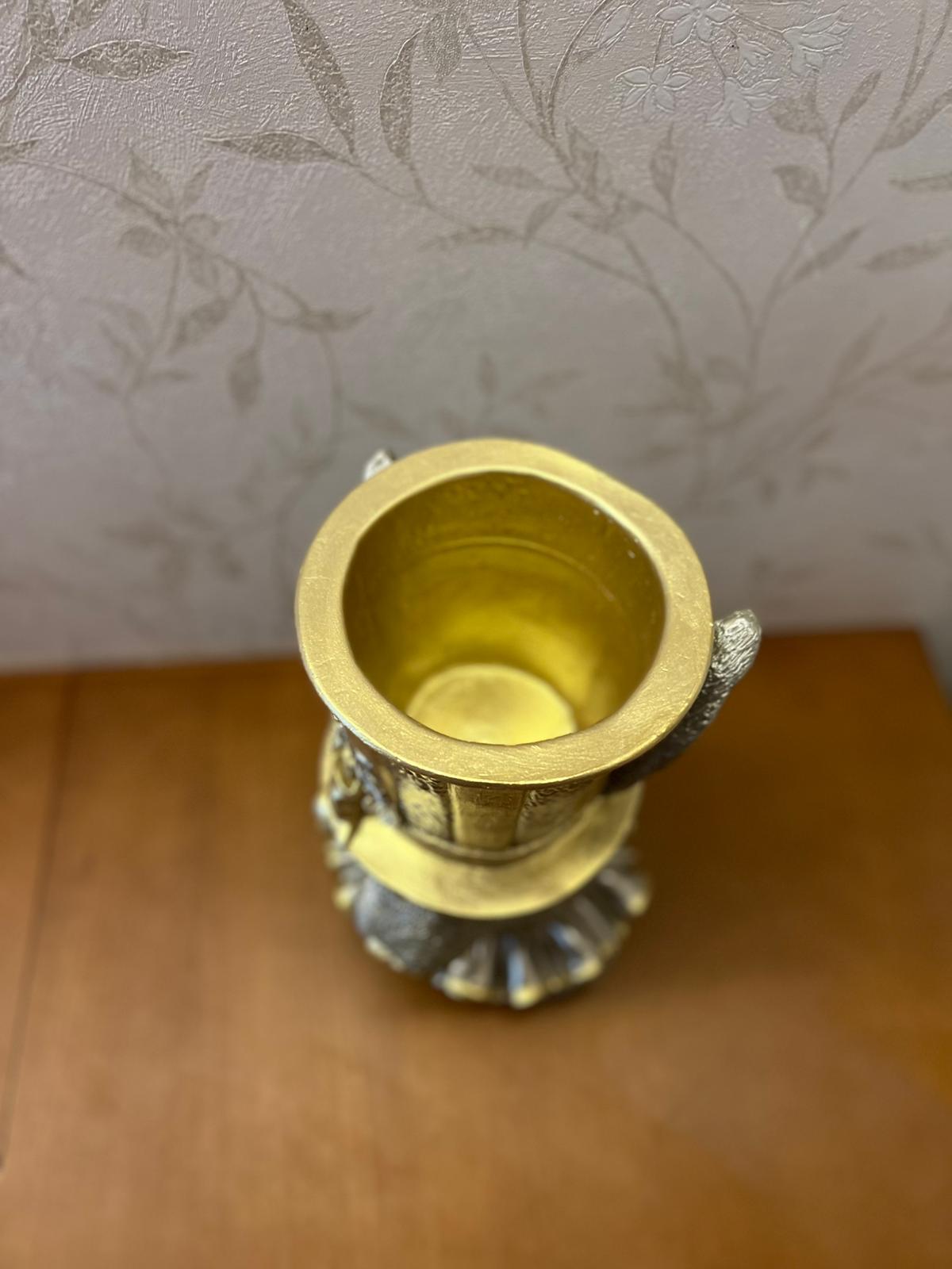 Large Rabbit Statue Vase, Bunny Figurine, Hand-Painted Rabbit Decor, Easter Rabbit Table Decoration, Easter Bunny Figurine, Rabbit Vase