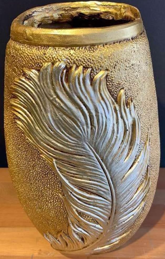 Leaf Patterned Decorative Vase, Handmade Leaf Motif Vase, Leaf Design Vase, Polyester Leaf Vase, Leaf Vase, Handmade Leaf Vase, Leaf Decor