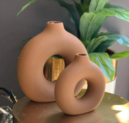 Circle Ceramic Vase Set-2, Minimalist Round Hollow Vase, Handmade Ceramic Vase, Home Decor Accessories, Pampas Flower Vases, Flowers Vase, Circle Vase, Handmade Vase