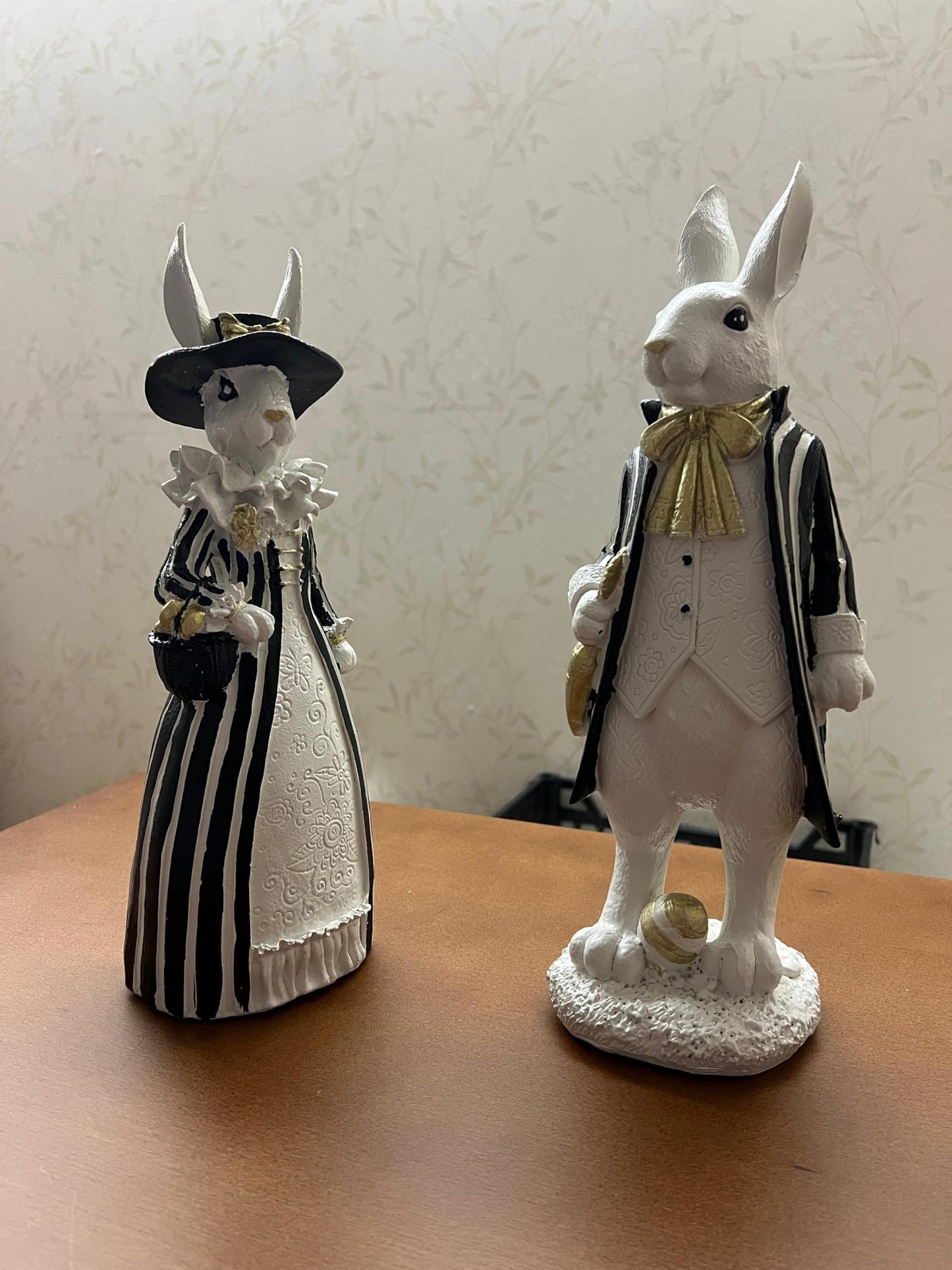 Easter Bunny Decor, Elegant Rabbit Couple, Easter Home Decor, Spring Decoration, Easter Gift, Bunny Sculpture, Easter Rabbit Decor, Easter Rabbit Sculpture