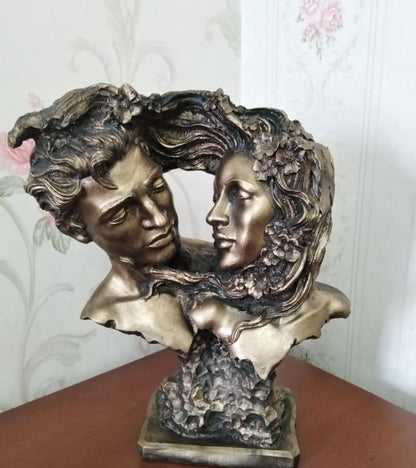 Couple Love Figurine, Romantic Sculpture, Lovers Bust Statue, Valentine’s Day gift, Art Decor Statue, Romantic Gift Idea, Art Decor Statue, Romantic Decor, Love Couple Decor