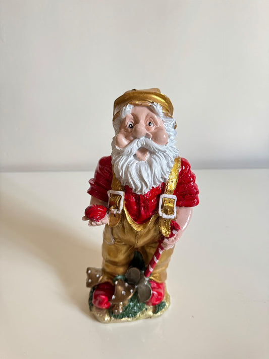 Dwarf Gardener Figurine, Gardening Gnome, Outdoor Garden Figurine, Garden Decoration, Holiday Gift, Garden Sculpture, Dwarf Sculpture, Dwarf Figurine, Dwarf Statue, Dwarf Decor