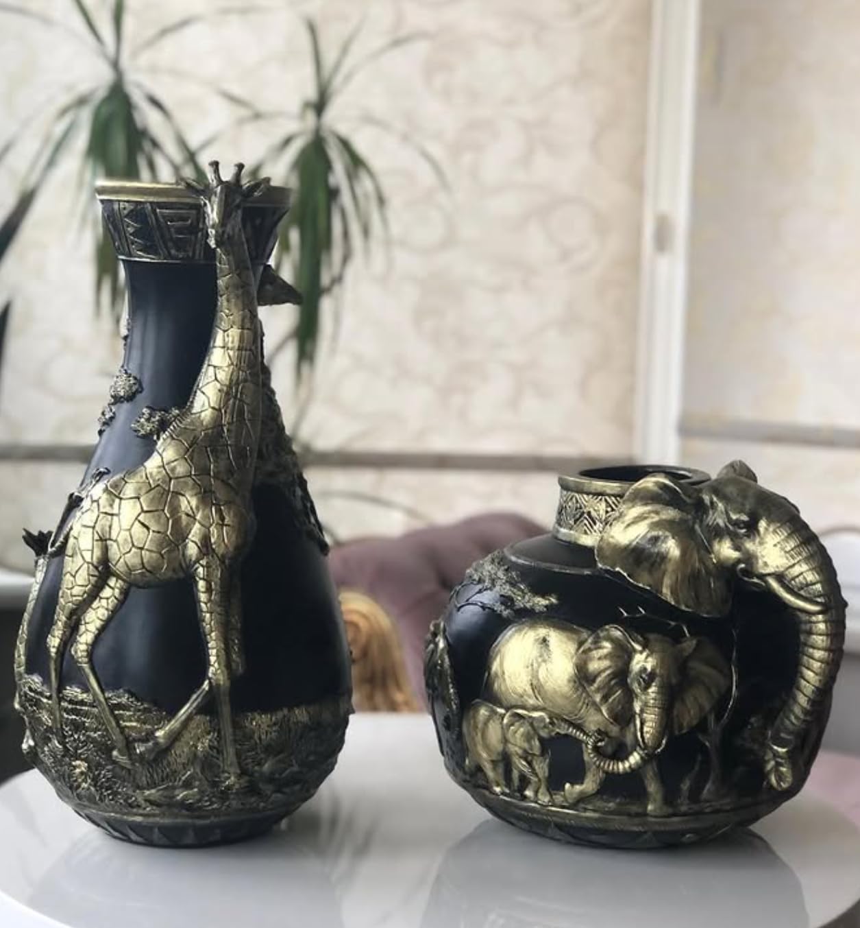 Elefantenvase, handgefertigtes Safari-Dekor, Wildlife Art Decor, Elefanten-Henkelvase, exotisches Wohndekor, Elefantenvase-Dekor, afrikanische Vase, Wildlife Vase