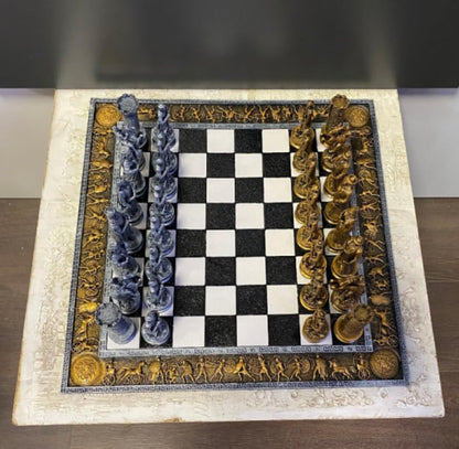 Historical Chess Set with Decorative Board, Medieval Chess Set with Detailed Warrior Pieces, Antique Look Chess Set with Medieval Figures