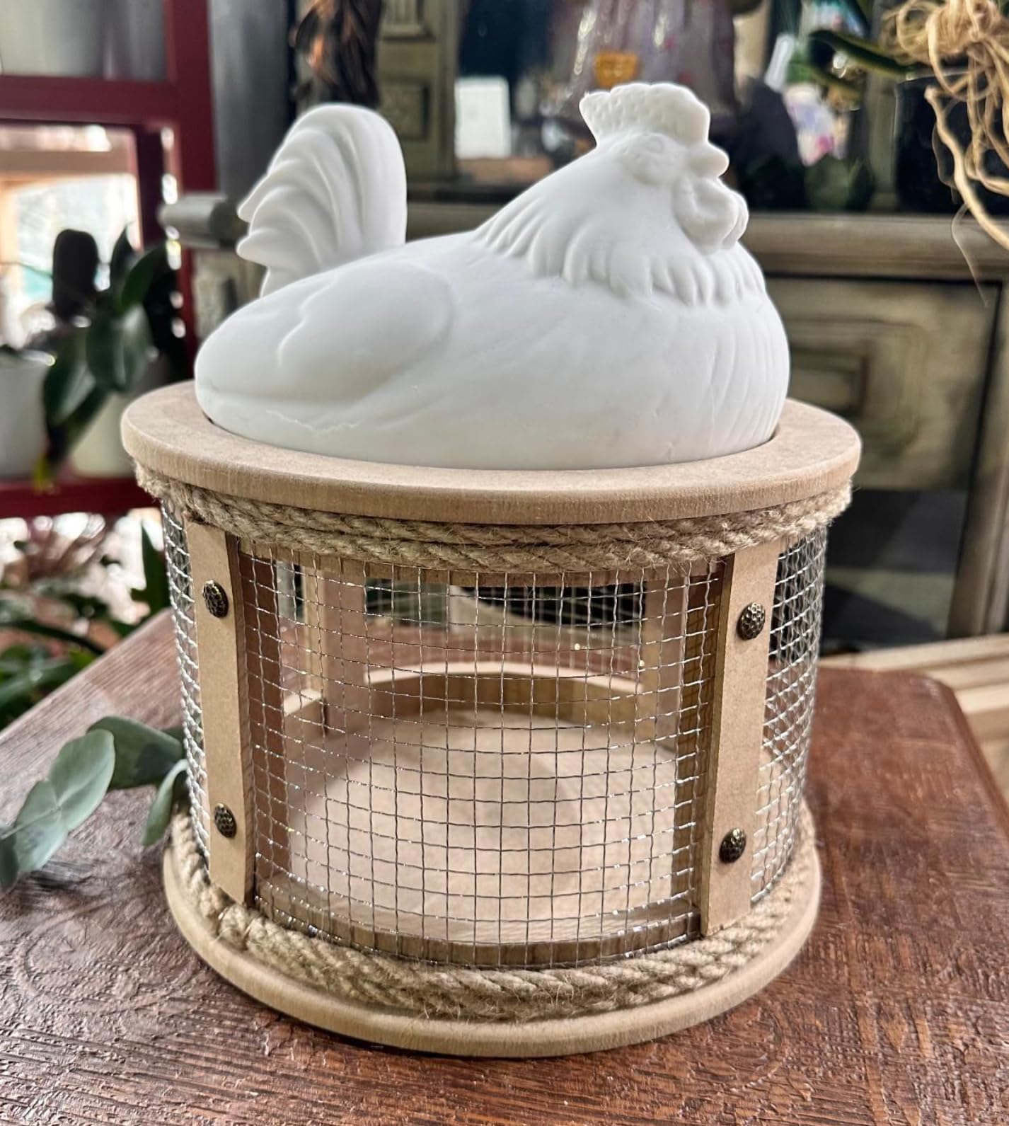 Farmhouse Chicken Egg Basket, Handmade Chicken Egg Holder Cage, Rooster Kitchen Decor, Chicken Wire Egg Storage, Hen Egg Holder