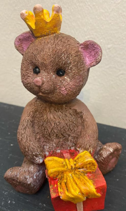 Gift Wrapped Bear Statue, Crowned Bear Figurine, Handmade Gift Bear Statue, Crowned Bear Statue, Handmade Bear Statue, Crowned Bear Decor, Crowned Bear Sculpture, Gift Wrapped Bear Decor