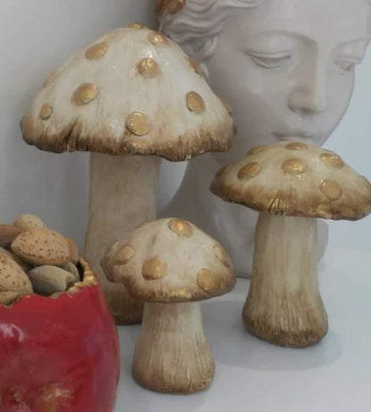 Set of 3 Red Toadstool Mushroom Statues, Mushroom Garden Decor, Toadstool Statue, Mushroom House Decor, Outdoor Mushroom Art, Mushroom Decor