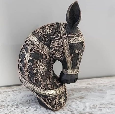 Ornate Horse Head Sculpture, Elegant Horse Figurine, Decorative Horse Head, Polyester Horse Decor, Horse Lover Gift, Modern Horse Bust, Horse Head Decor, Horse Head Statue