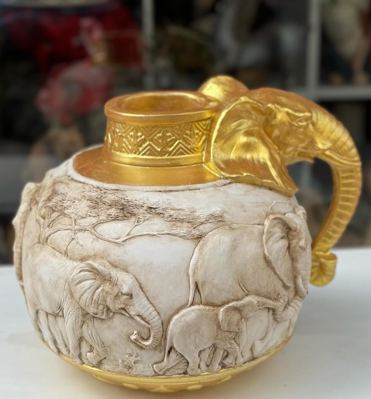 Elefantenvase, handgefertigtes Safari-Dekor, Wildlife Art Decor, Elefanten-Henkelvase, exotisches Wohndekor, Elefantenvase-Dekor, afrikanische Vase, Wildlife Vase
