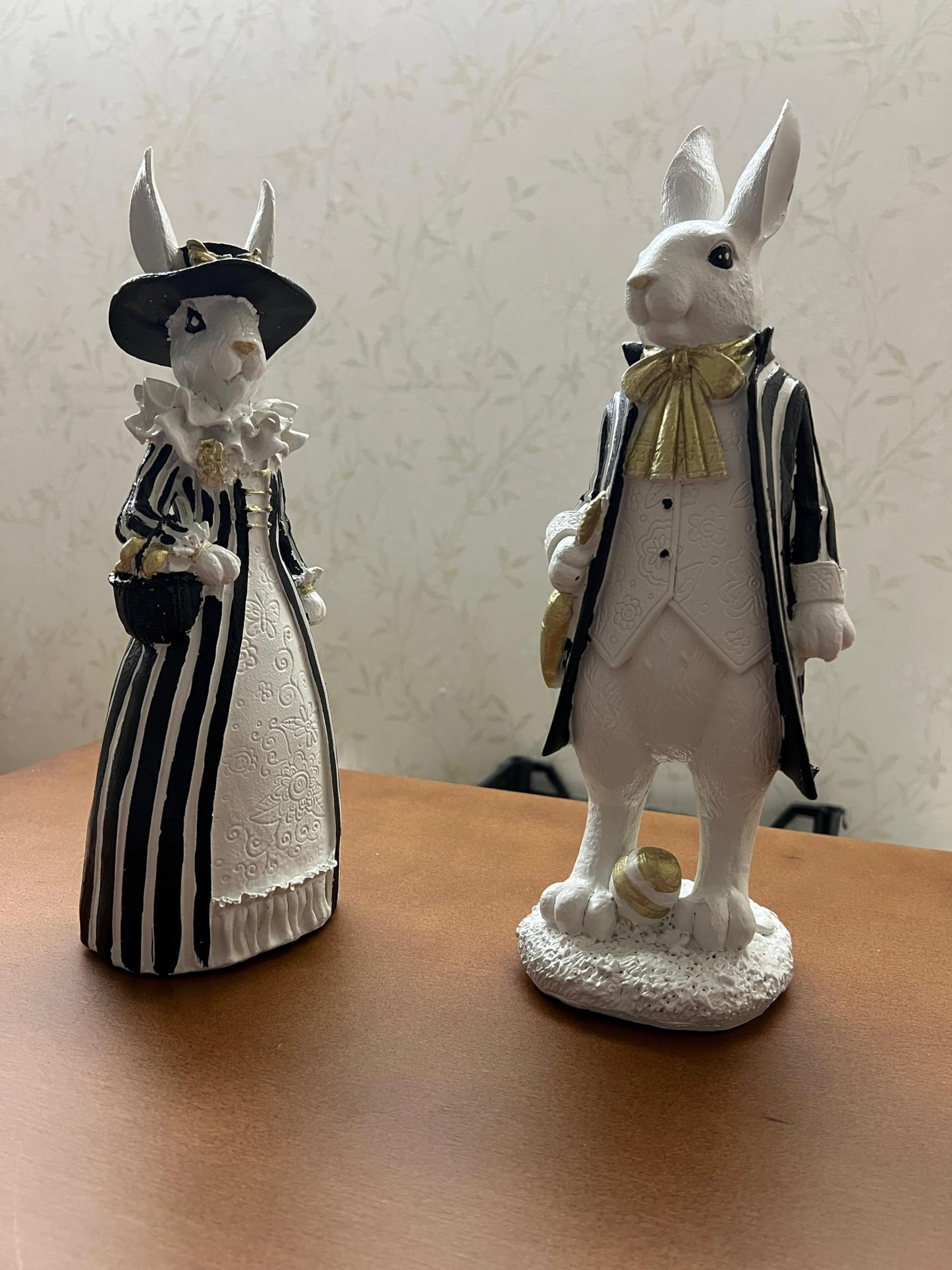 Easter Bunny Decor, Elegant Rabbit Couple, Easter Home Decor, Spring Decoration, Easter Gift, Bunny Sculpture, Easter Rabbit Decor, Easter Rabbit Sculpture