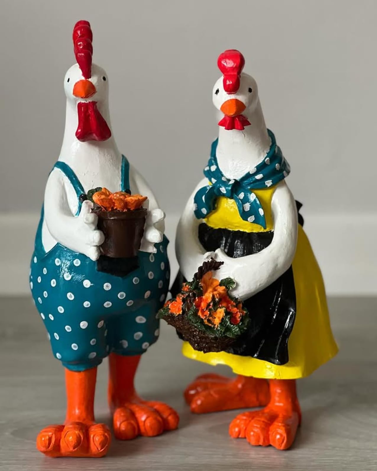 Farmhouse Chicken Decor, Charming Rooster and Hen Figurines Holding Flowers, Flower Holding Rooster, Cute Chicken Statues, Chicken Statue, Cockerel Decor, Cockerel Statue