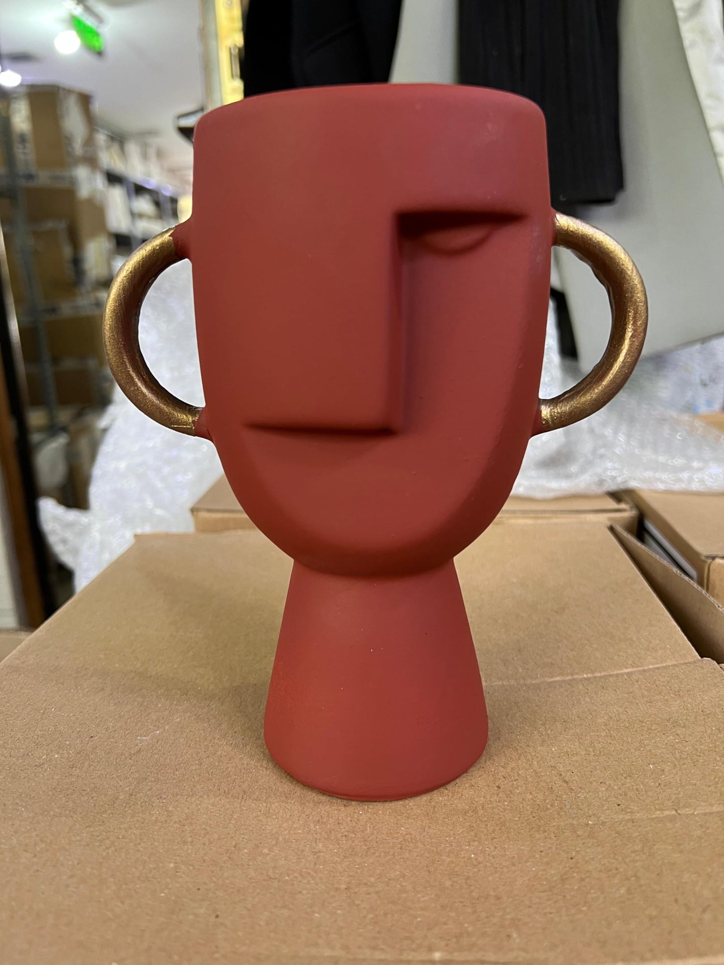 Abstract Face Vase with Dual Handles, Abstract Face Vase, Nordic Style Vase, Polyester Face Art, Small Face Vase, Twin Handle Sculpture