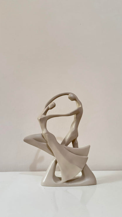 Dancing Couple Statue, Abstract Sculpture, Abstract Couple Figurine, Modern Love Decor, Romantic Gift for Couples, Love Art Decor, Couple Sculpture, Couple Statue