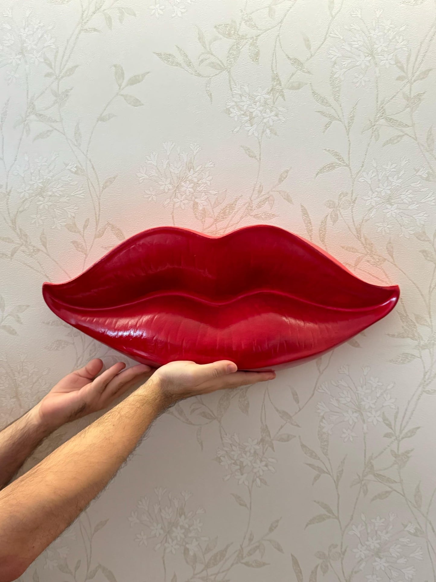 3D Large Lips Sculpture for Wall Decor, Kiss-shaped Wall Art, Modern Lips Wall Art, Lips Wall Decor, Kiss Wall Decor, 3D Large Lips Wall Decor,