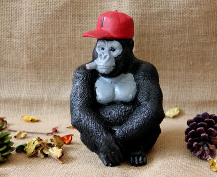 Smoking Gorilla Statue with Cap, Cool Gorilla Smoking Pipe Decor, Urban Style Gorilla Statue with Hat, Gorilla Statue with Cigarette and Cap