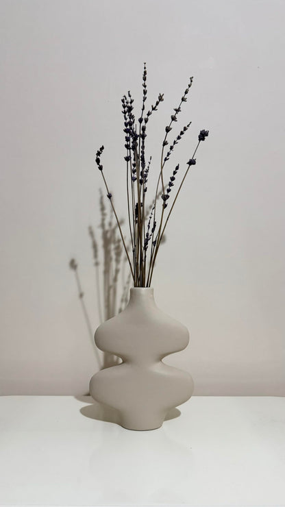 Wavy Ceramic Vase, Abstract decorative vase, Curved Design Vase, Abstract Art Decor, Ceramic Vase for Blooms, Home Accents, Wavy Vase, Abstract Vase, Curved Vase