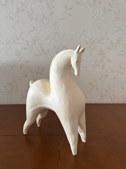 Abstract Horse Statue, Decorative Horse Sculpture, Minimalist Animal Decor, Handcrafted Horse Figurine, Luxury Horse Decor Figurine, Abstract Horse Sculpture