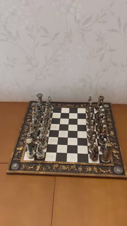 Historical Chess Set with Decorative Board, Medieval Chess Set with Detailed Warrior Pieces, Antique Look Chess Set with Medieval Figures