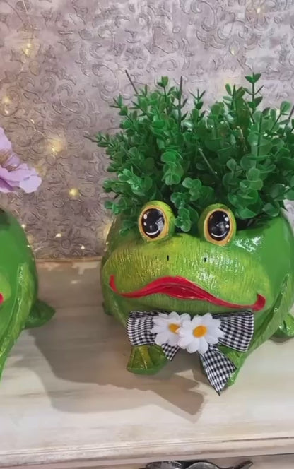 Frog Planter Pot, Frog Shaped Flower Pot Planter, Frog Planter for Indoor, Frog Vase, Frog Themed Vase, Gift For Frog Lovers, Frog Plant Pot