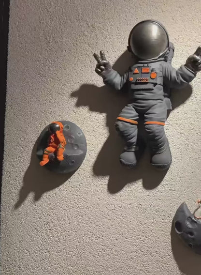 Astronaut Wall Sculpture, Space-themed Wall Decor, Astronaut Decor For Walls, Space Explorer Decorative Figurine, Astronaut Wall Figurine, Astronaut Wall Decor
