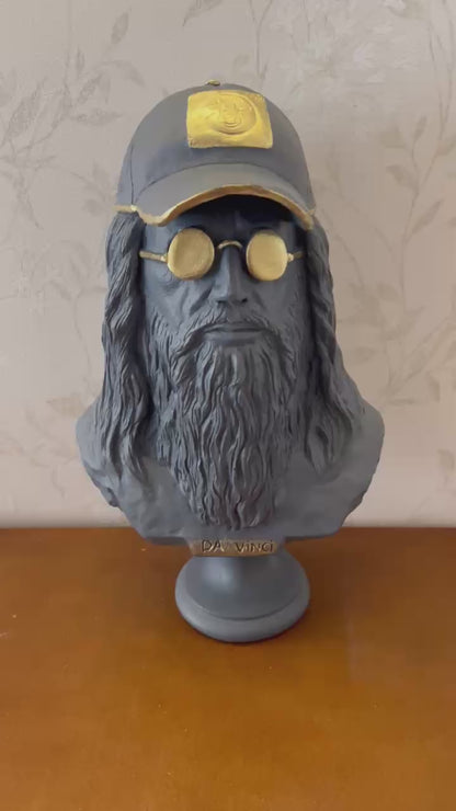 Modern Da Vinci Bust Statue with Cap and Glasses, Da Vinci Bust Statue, Da Vinci Bust, Polyester Da Vinci Head, Da Vinci Sculpture